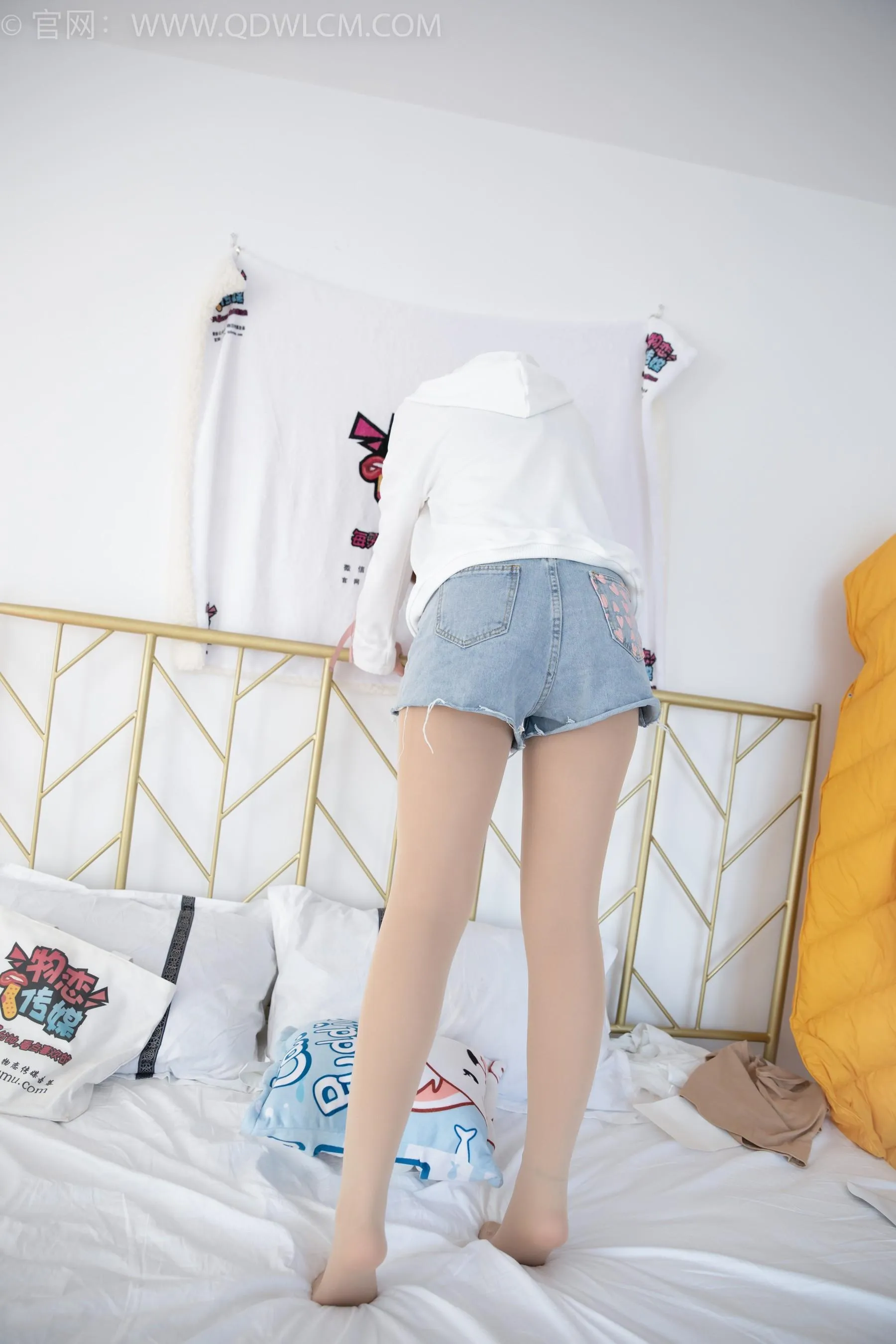 物恋传媒 NO.1509 婷婷-黑色的花 [162P]插图